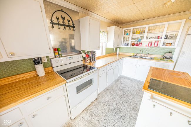 4533 W 600 N, House other with 3 bedrooms, 2 bathrooms and null parking in Fairland IN | Image 9
