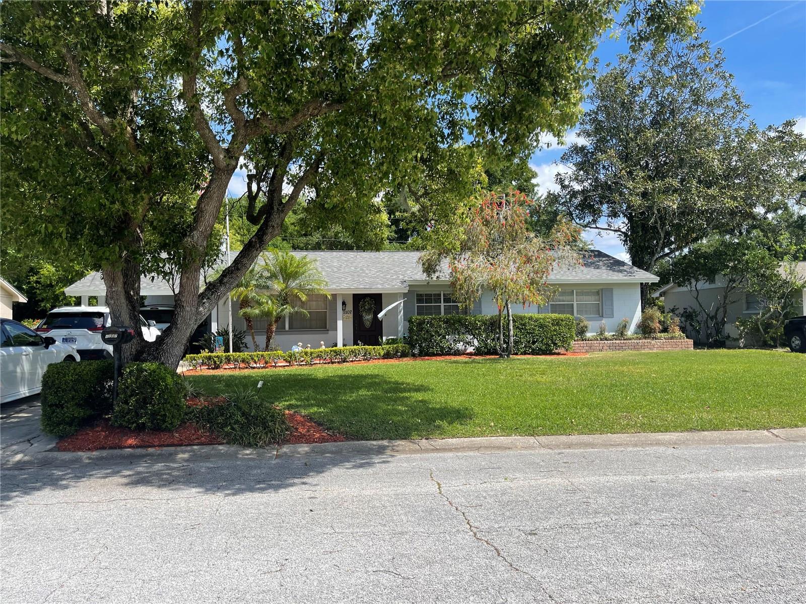 Delaware Ave, Kissimmee, FL 34744