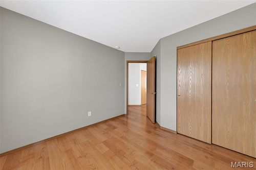 218 Centerfield Dr, O Fallon, MO, 63366-4483 | Card Image