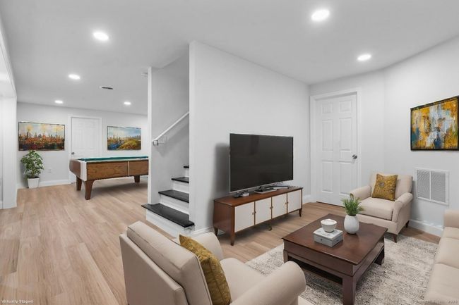 205 Hickory Ln, House other with 4 bedrooms, 4 bathrooms and 15 parking in Bethlehem CT | Image 9
