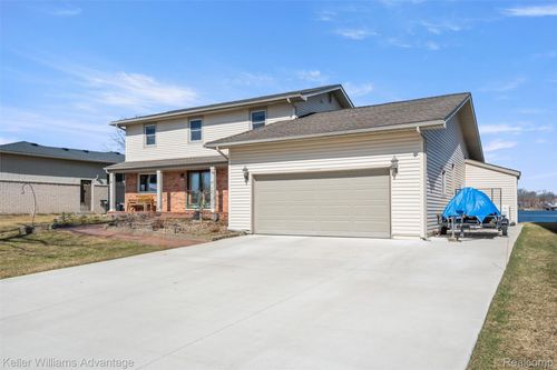 340 Angola St, Wolverine Lake, MI, 48390-2114 | Card Image