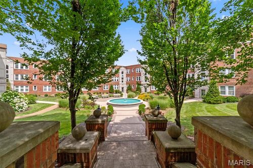 unit-32-7747 Kingsbury Blvd, Clayton, MO, 63105-3849 | Card Image