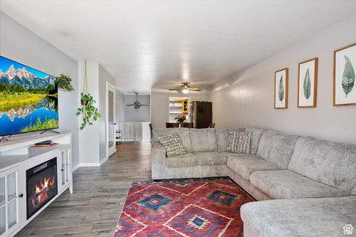 5667 Aspen Ct, South Ogden, UT, 84403-5918 | Card Image