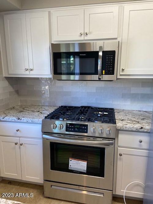 10523 N 73rd Dr, Peoria, AZ, 85345-6709 | Card Image