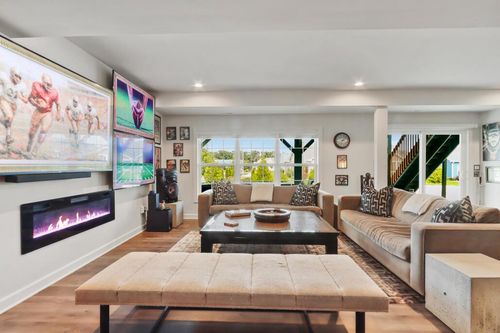 565 N Boulder Ridge Dr, Lake Geneva, WI, 53147-9002 | Card Image