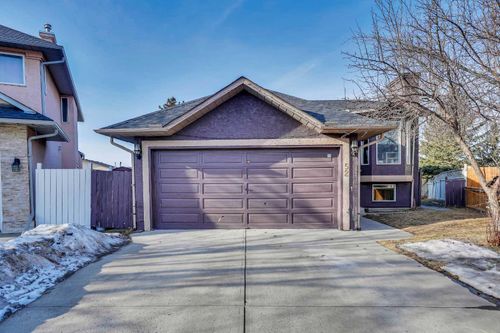 52 Martinglen Pl Ne, Calgary, AB, T3J3J1 | Card Image