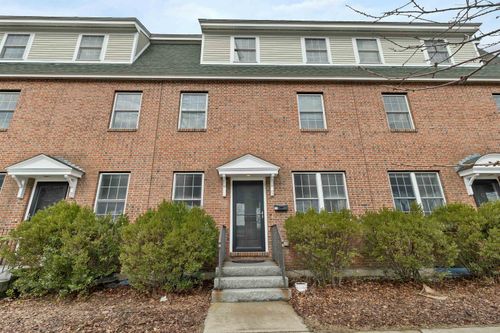 a3-9 Falkland Pl, Portsmouth, NH, 03801-3481 | Card Image