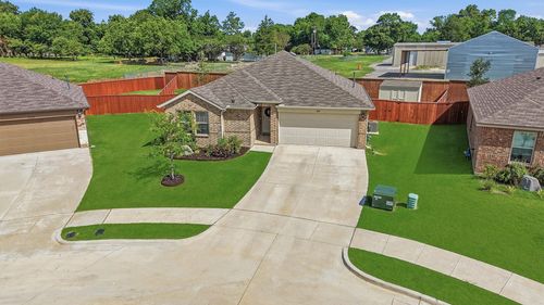 201 Volunteer Dr, Sherman, TX, 75090-1109 | Card Image
