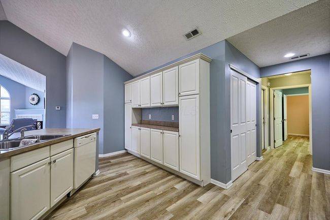 6162 Stonewalk Ln, Condo with 2 bedrooms, 2 bathrooms and null parking in New Albany OH | Image 17