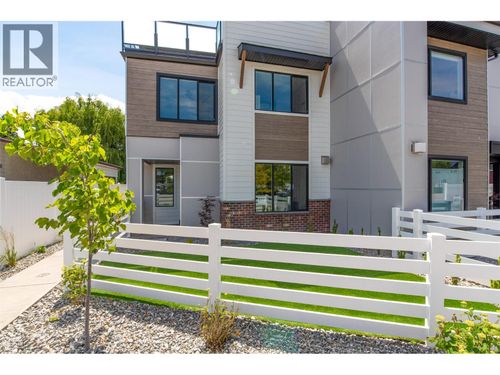 857 Kinnear Crt, Kelowna, BC, V1Y8A9 | Card Image