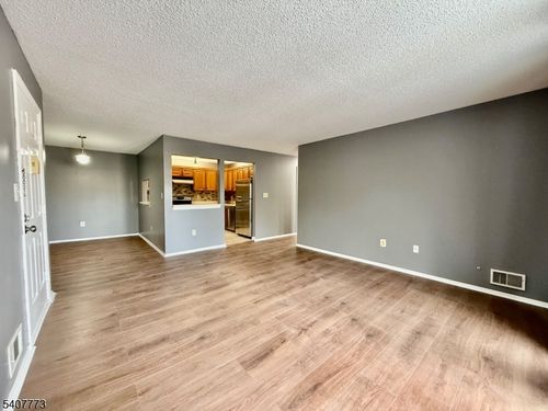 31 Voscek Ct, Lawrence Twp, NJ, 08648-2646 | Card Image