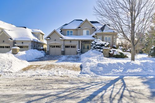 819 Canyon St, Mississauga, ON, L5H4M3 | Card Image