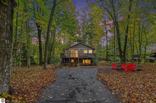 7881 Otsego Dr, Thompsonville, MI, 49683-9376 | Card Image