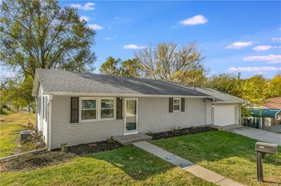 1402 W Davis Street, House other with 3 bedrooms, 1 bathrooms and null parking in Savannah MO | Image 2