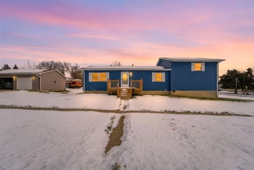 702 Beautiful St, Tama, IA, 52339-2130 | Card Image