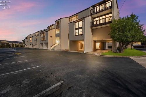 28-1801 E Perry Street, Port Clinton, OH, 43452 | Card Image