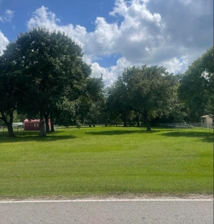Land in Alvin