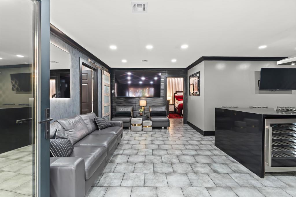 Commercial Sale in Ramona 3