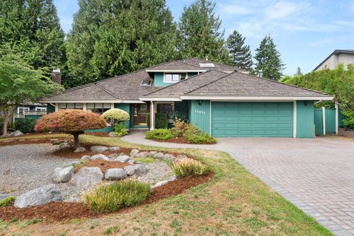 11621 Summit Cres, House with 4 bedrooms, 3 bathrooms and 4 parking in Delta BC | Card Image
