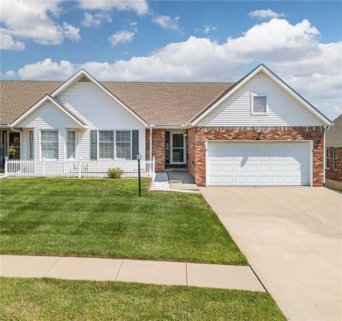 3915 Wellington Dr, Saint Joseph, MO, 64506-4997 | Card Image