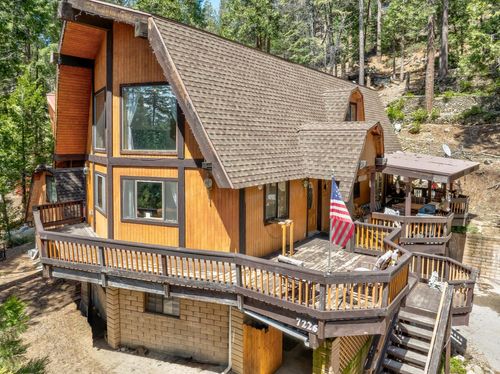 7226 Yosemite Park Way, Yosemite National Park, CA, 95389-9106 | Card Image