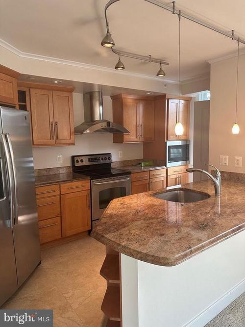 apt-501-1325 N Pierce St, ARLINGTON, VA, 22209-3416 | Card Image