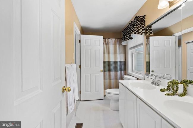 75 Bittersweet Dr, House other with 4 bedrooms, 5 bathrooms and null parking in DOYLESTOWN PA | Image 42