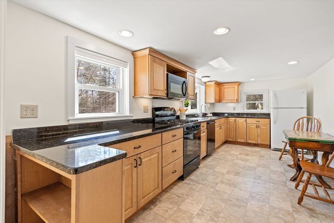 7 South St, House other with 3 bedrooms, 3 bathrooms and 2 parking in Wenham MA | Image 10