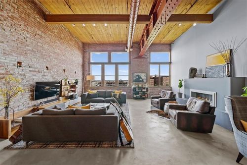 apt-305-306 W 7th St, Kansas City, MO, 64105-1533 | Card Image
