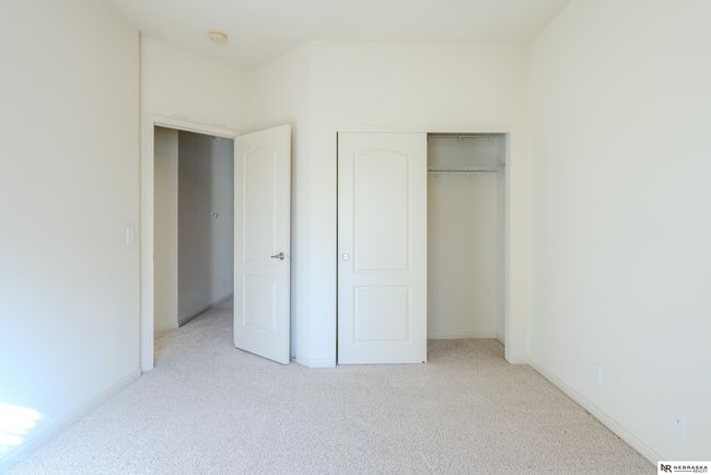19142 L St, Townhouse with 3 bedrooms, 2 bathrooms and 2 parking in Omaha NE | Image 12