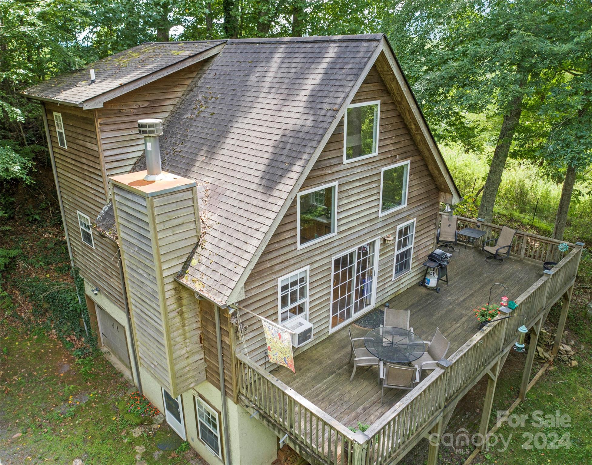 Ridge Rd, Green Mountain, NC 28740