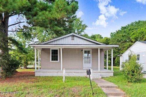 201 E Hooks River Rd, Goldsboro, NC, 27530-1544 | Card Image