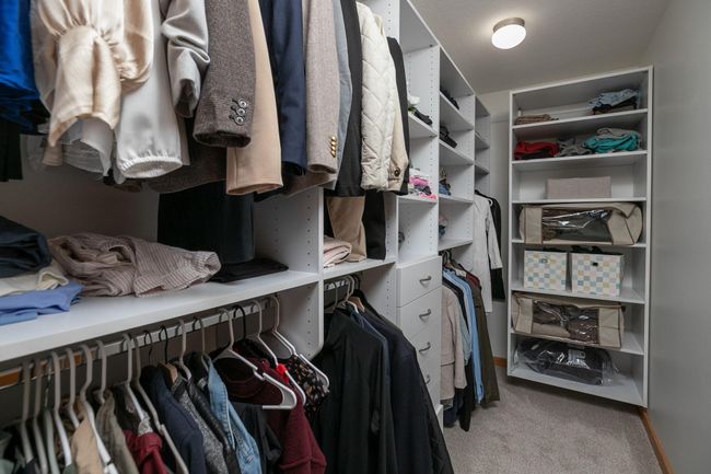 27-web-or-mls-27-Walk in Closet.jpg | Image 27