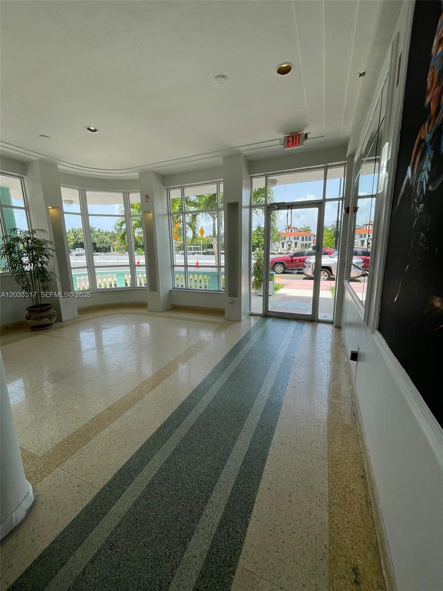 Residential Lease in Miami Beach 4