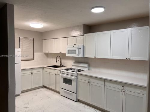 apt-21-4300 Sw 67th Ave, Miami, FL, 33155-4727 | Card Image