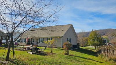 904 Mountainview Road, House other with 3 bedrooms, 2 bathrooms and null parking in Erwin TN | Image 2