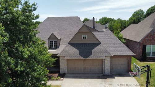 8806 110th St, Tulsa, OK, 74133-7204 | Card Image