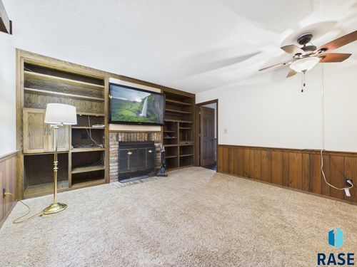 8701 E Maple St Street, Brandon, SD, 57005 | Card Image