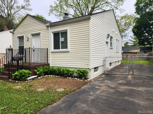 248 W Longfellow Ave, Pontiac, MI, 48340-1834 | Card Image