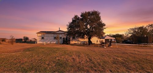 401 High Ridge Meadows Dr, Gonzales, TX, 78629-3257 | Card Image