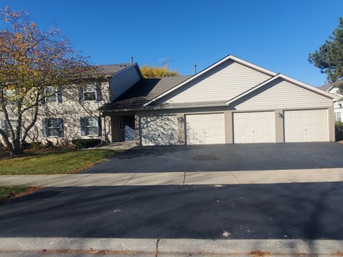 unit-3-1037 Village Dr, Round Lake Beach, IL, 60073-4407 | Card Image
