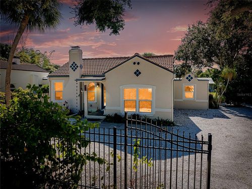 223 Palmetto Rd W, NOKOMIS, FL, 34275-2036 | Card Image