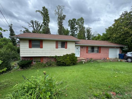 2418 Corral Trl, Chattanooga, TN, 37421-2827 | Card Image