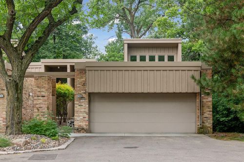 5700 Duncan Ln, Edina, MN, 55436-1604 | Card Image