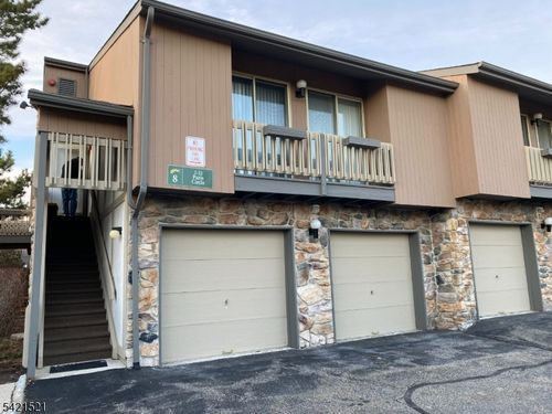 4 Paris Cir, West Orange, NJ, 07052-1128 | Card Image