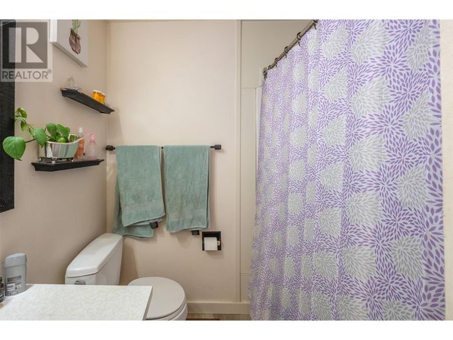 1486 Naish Dr, Home with 7 bedrooms, 4 bathrooms and 4 parking in Penticton BC | Image 8