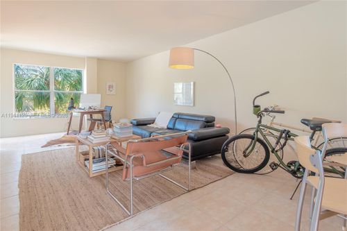 apt-304-1615 West Ave, Miami Beach, FL, 33139-2329 | Card Image