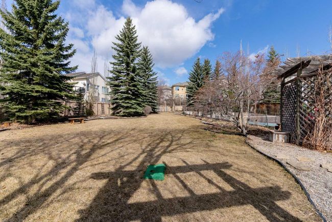 461 Sienna Heights Hill Sw, House other with 3 bedrooms, 3 bathrooms and 4 parking in Calgary AB | Image 35