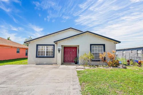 1303 W 6th St, Riviera Beach, FL, 33404-7221 | Card Image