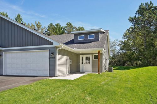 39209 Grand Ave, North Branch, MN, 55056-5064 | Card Image